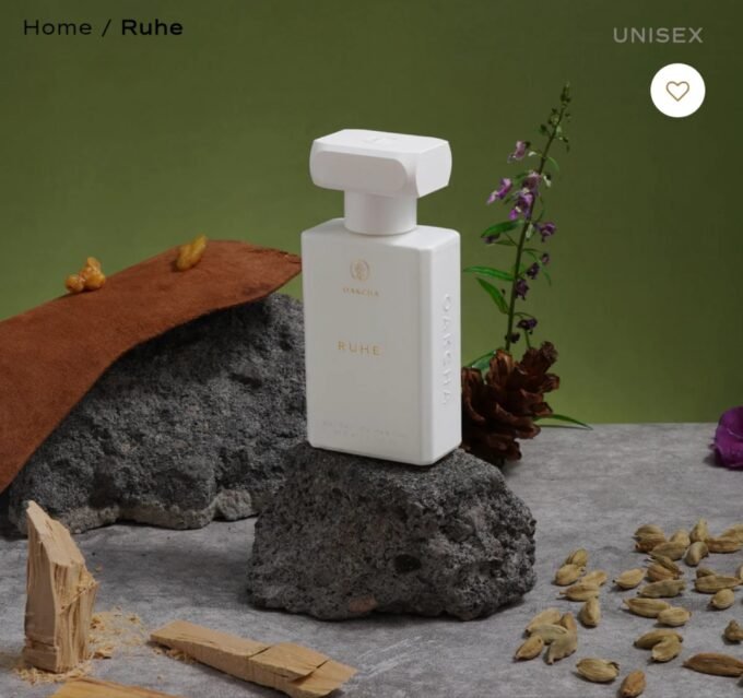 RUHE UNISEX BY OAKCHA Inspired by : Le Labo Santal 33 (Retail Price $230) size 50ml/ 1.7oz scent family: Woody - powdery - Leather. - Image 3